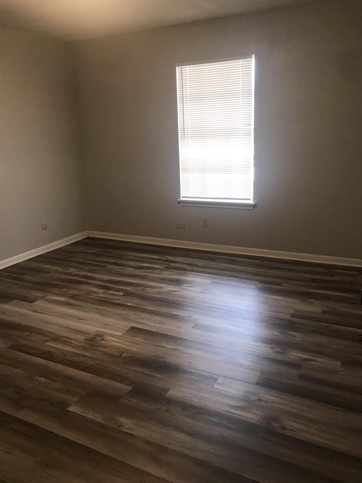 520 E Lagrange St #13 - Photo 5 of 19