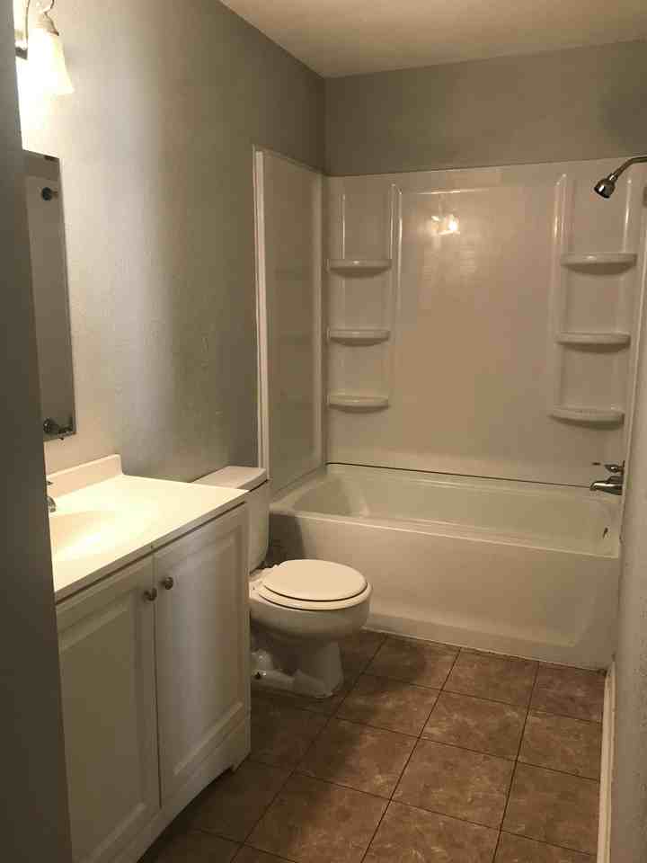 520 E Lagrange St #13 - Photo 7 of 19