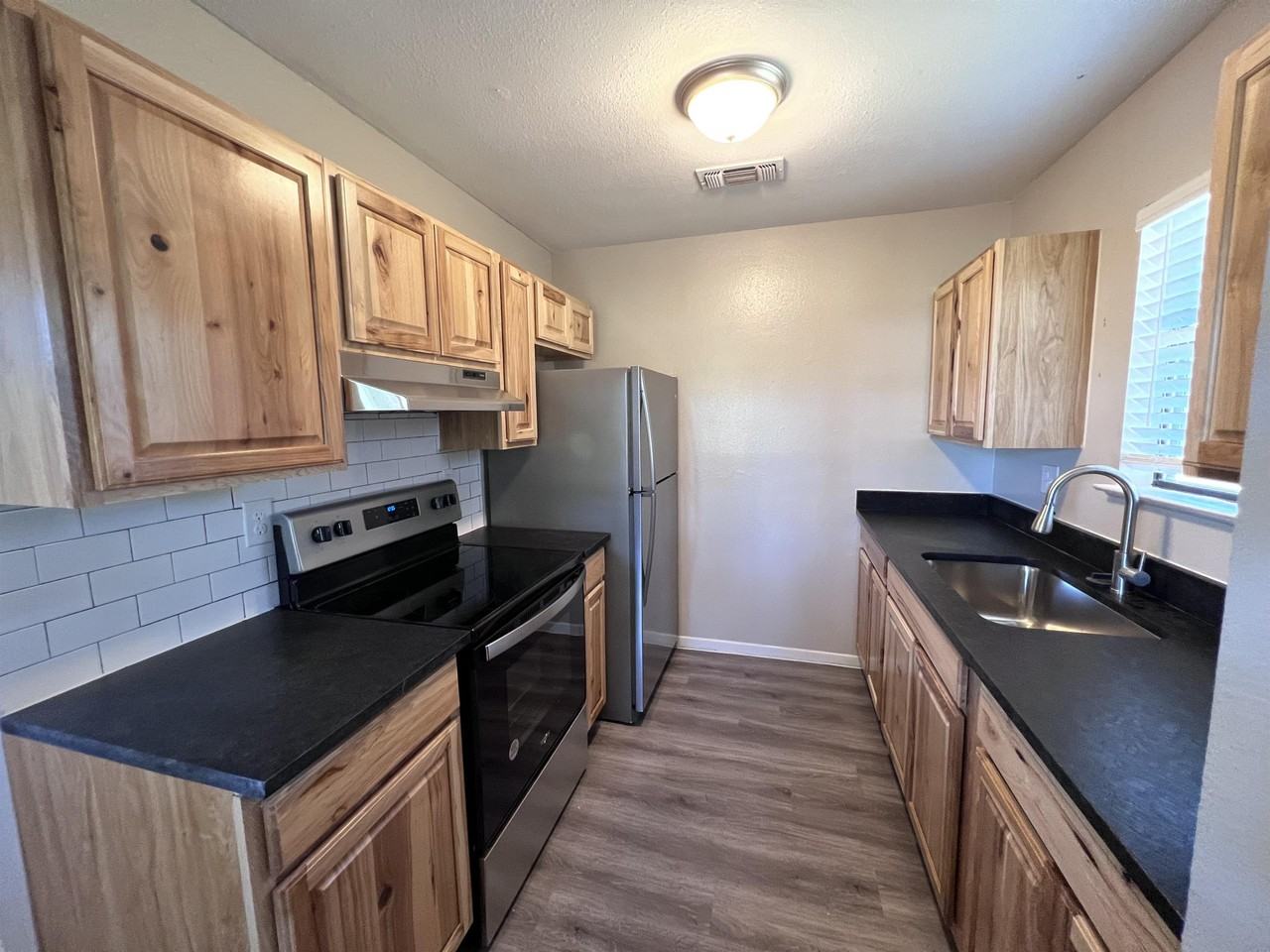 301 Rockwood DriveK-6 #K6 - Photo 3 of 11