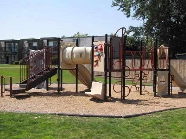 329 Ridgeview Dr - Photo 3 of 8