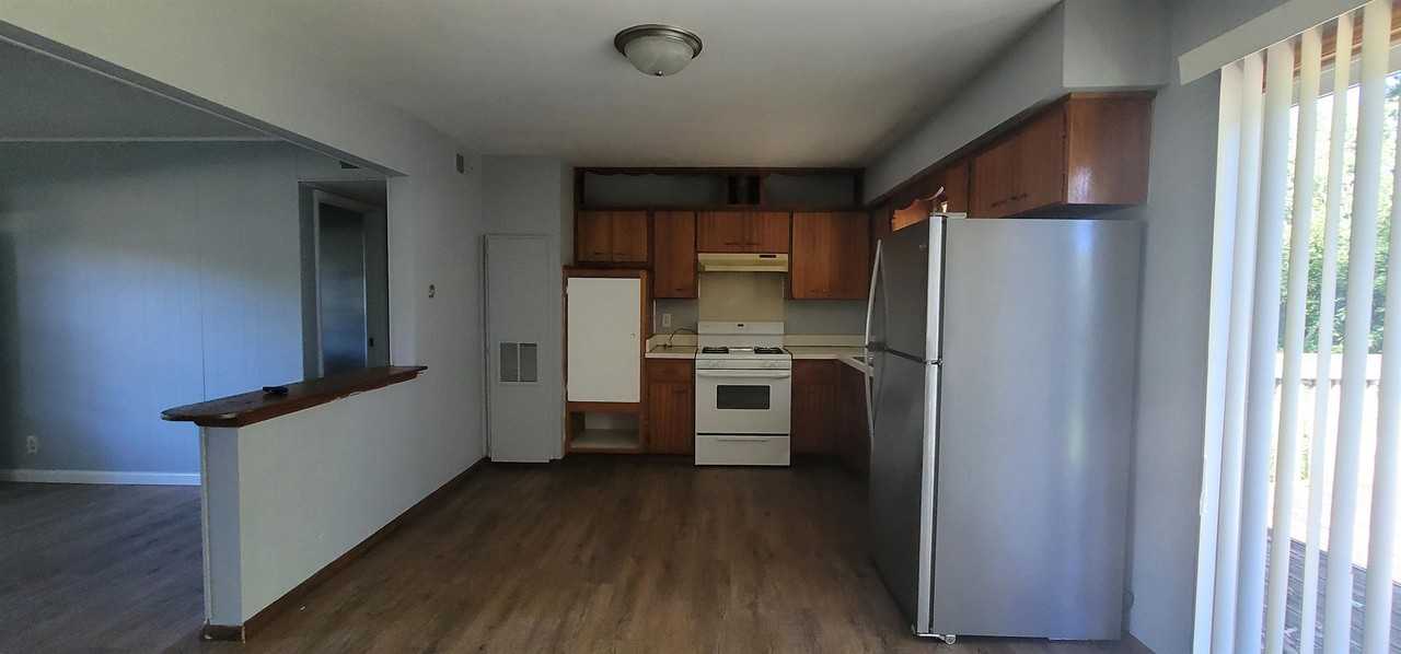 36 Liberty Blvd #1 - Photo 3 of 10