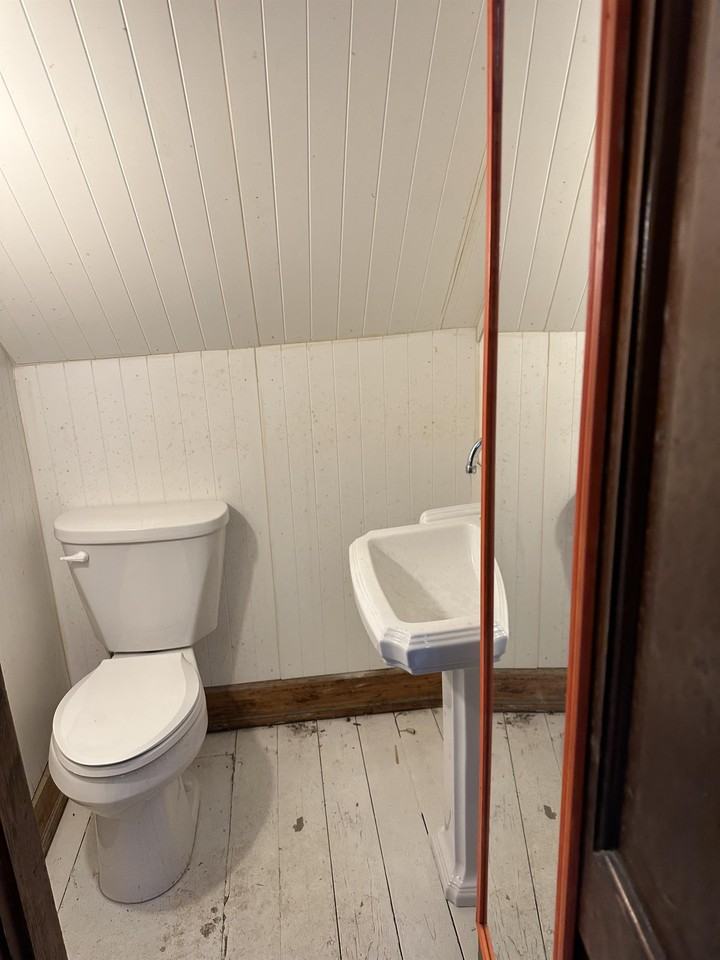 922 S 8th St, Quincy, IL 62301, USA 2 unit Rentals Zumper