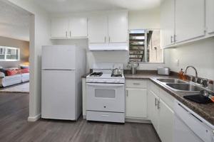 featured image of 2130 W Crescent Ave