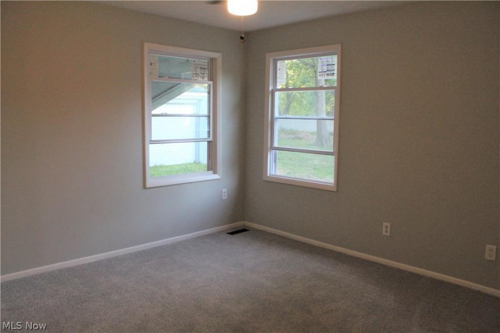 4134 Beckley Rd - Photo 7 of 8