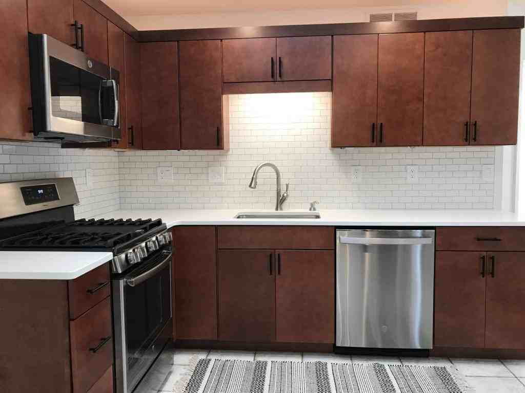 575 N Broadway #3 - Photo 3 of 16