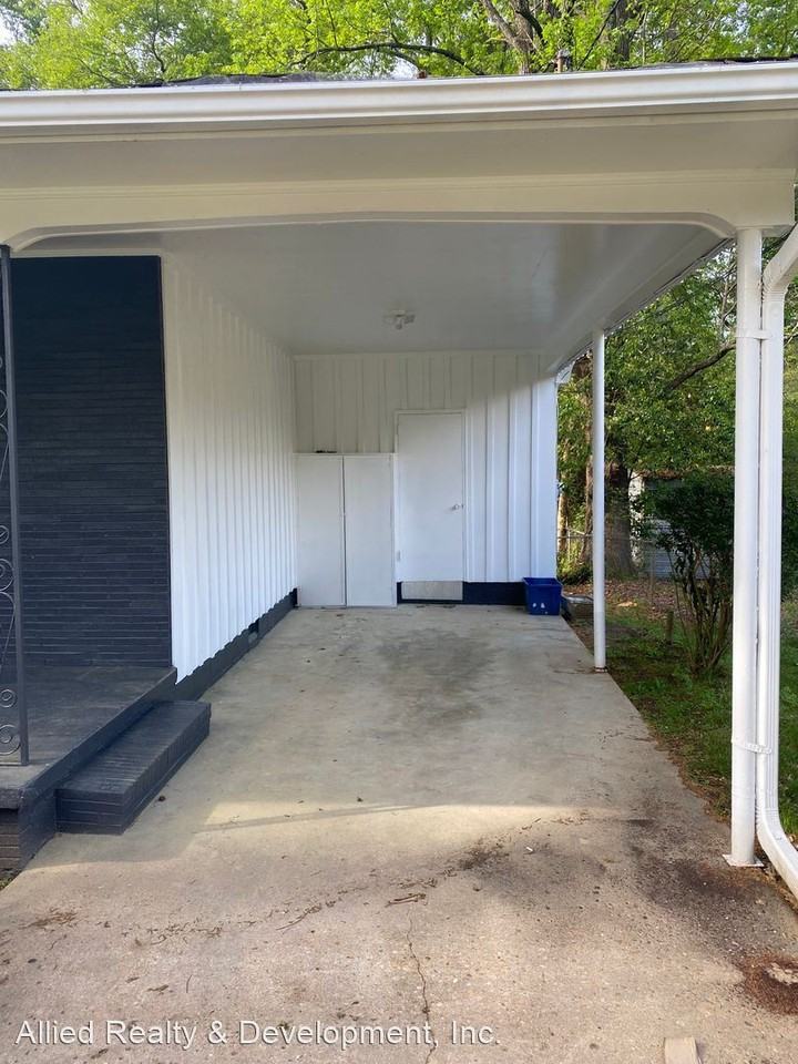 223 32nd Pl E - Photo 2 of 19