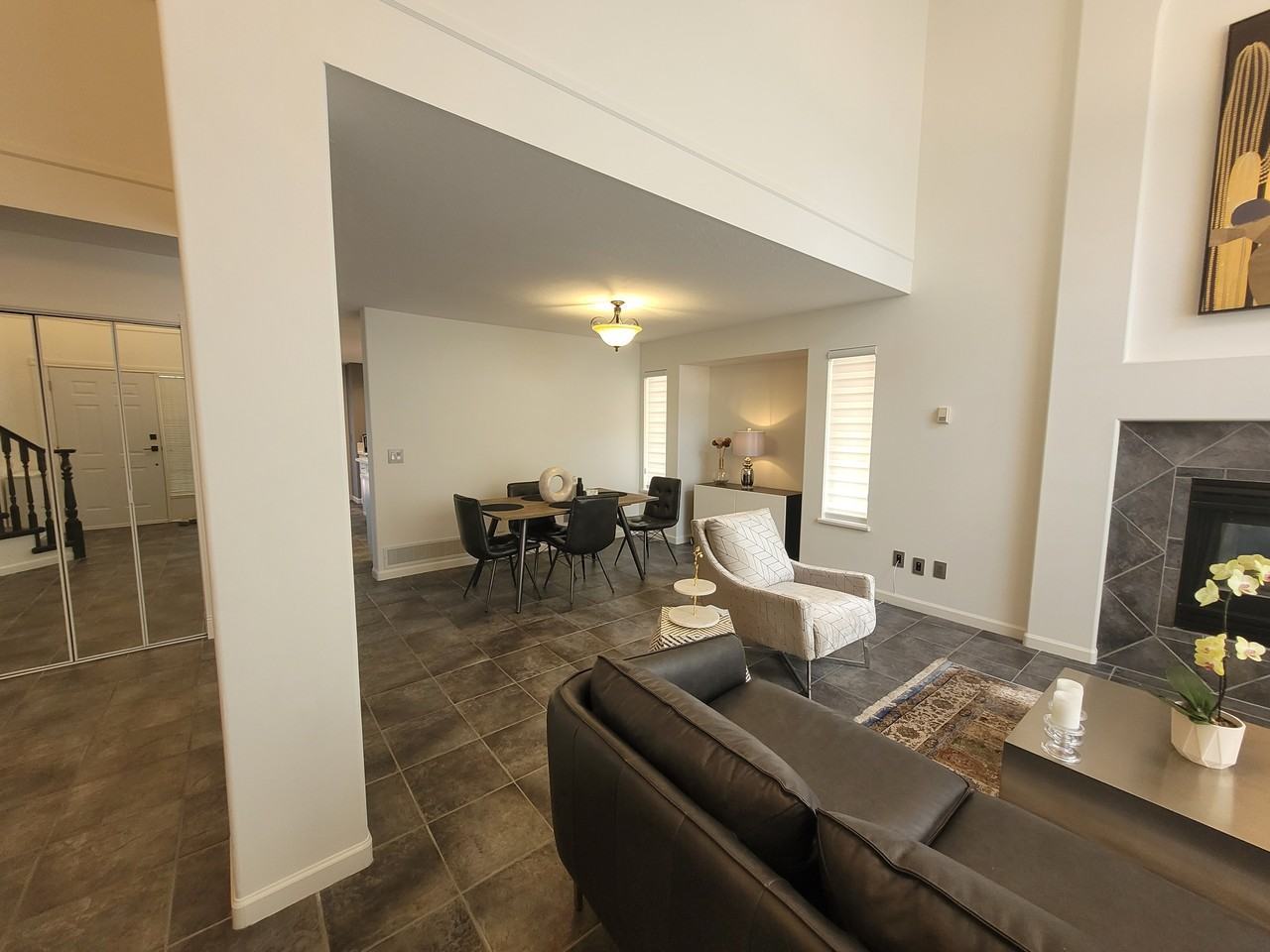 20749 90 Avenue - Photo 2 of 16