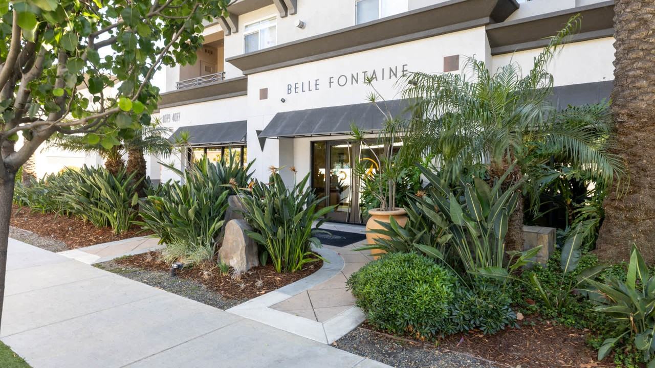 Belle Fontaine - Photo 4 of 56