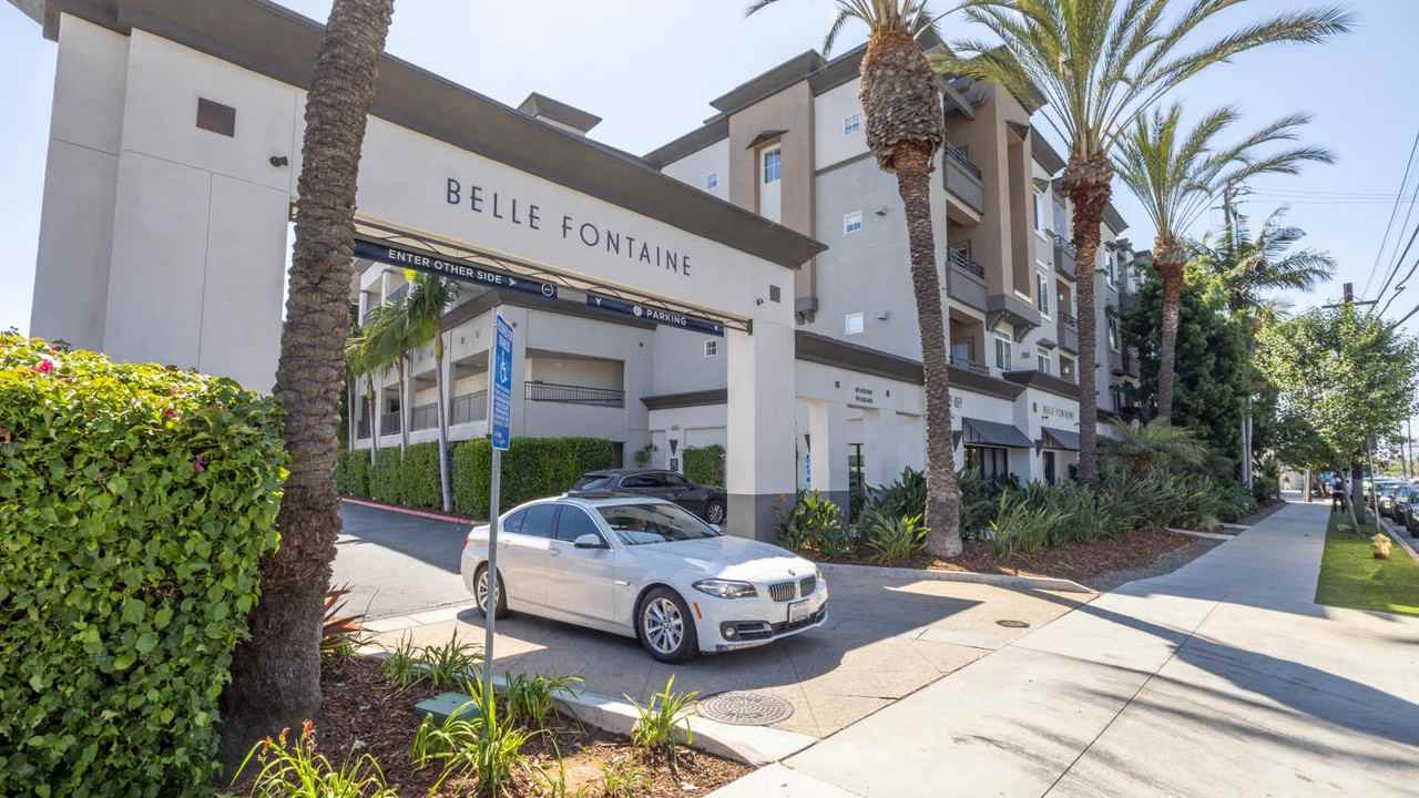 Belle Fontaine - Photo 5 of 56