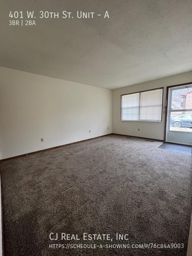 401 W 30th St #A - Photo 2 of 11