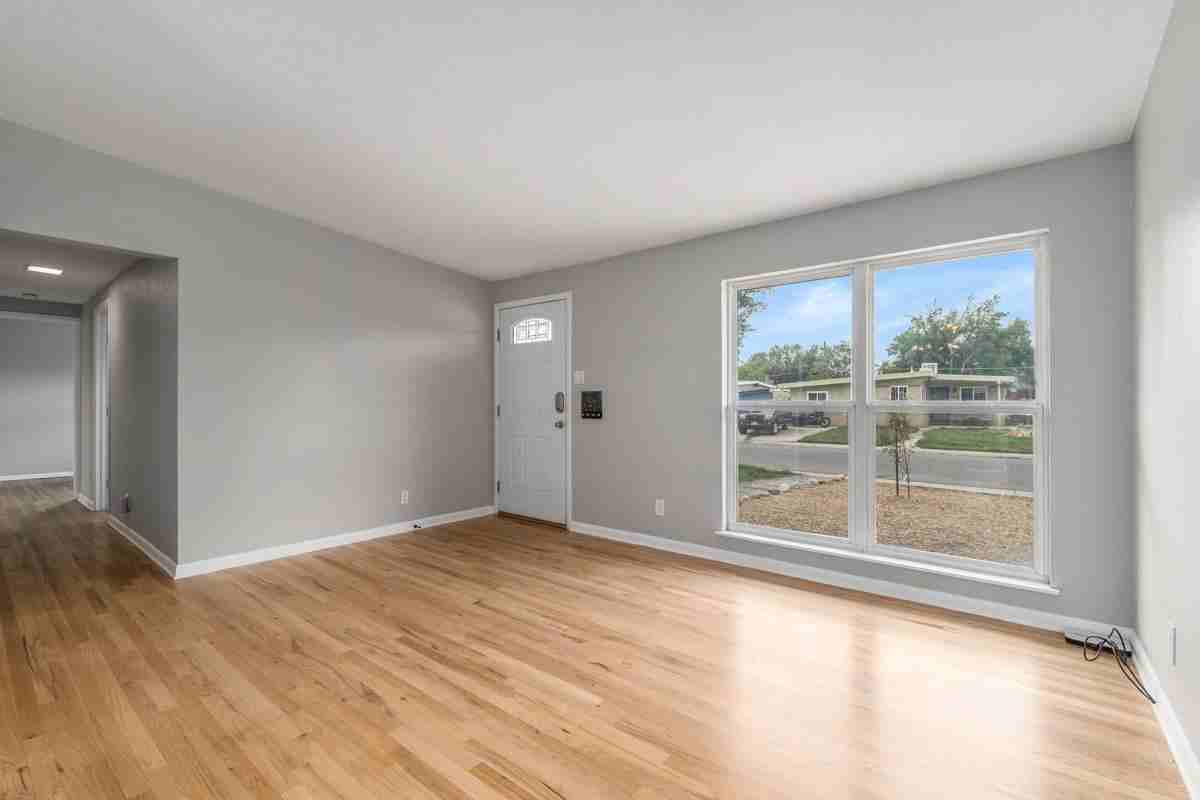 5915 Estes St #NA - Photo 2 of 10