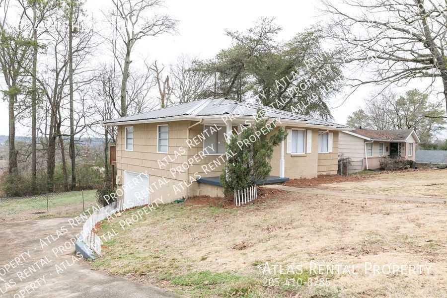 604 Highland Ave - Photo 3 of 14