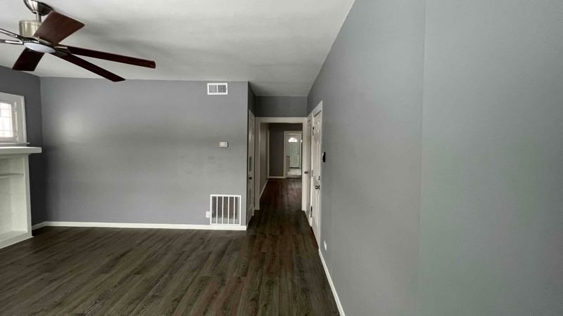 1425 N Massasoit Ave #2 - Photo 2 of 11