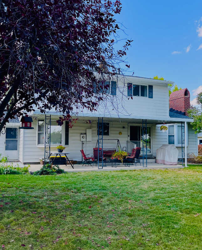 4896 S Nelson St - Photo 3 of 10