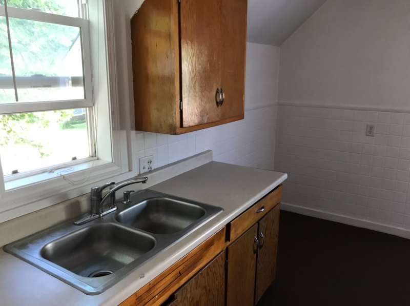 1007 Champion St #3 - Photo 3 of 9