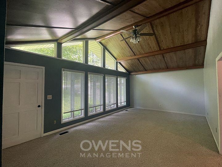 296 Chambers Ave - Photo 3 of 13