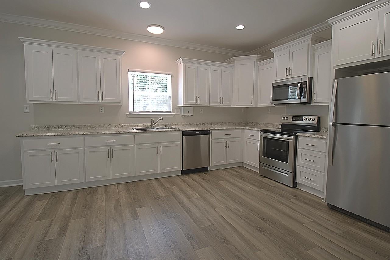 38 Griffin Rd #1 - Photo 4 of 31