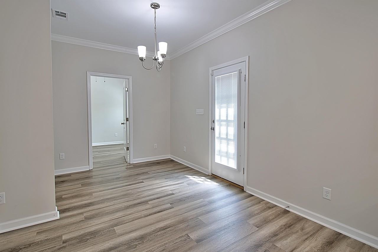 38 Griffin Rd #1 - Photo 6 of 31