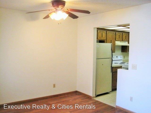 1312 68th Ln N - Photo 2 of 8