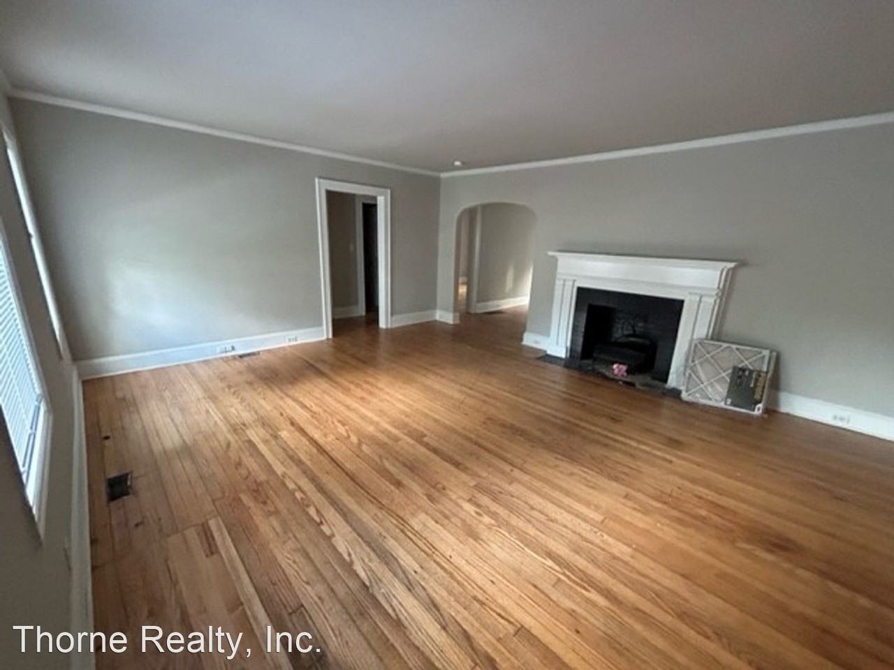 400-402 Saint Patrick Street - Photo 2 of 11