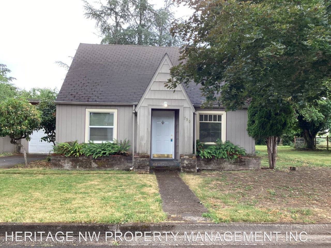 790 E Elmore St - Photo 2 of 17