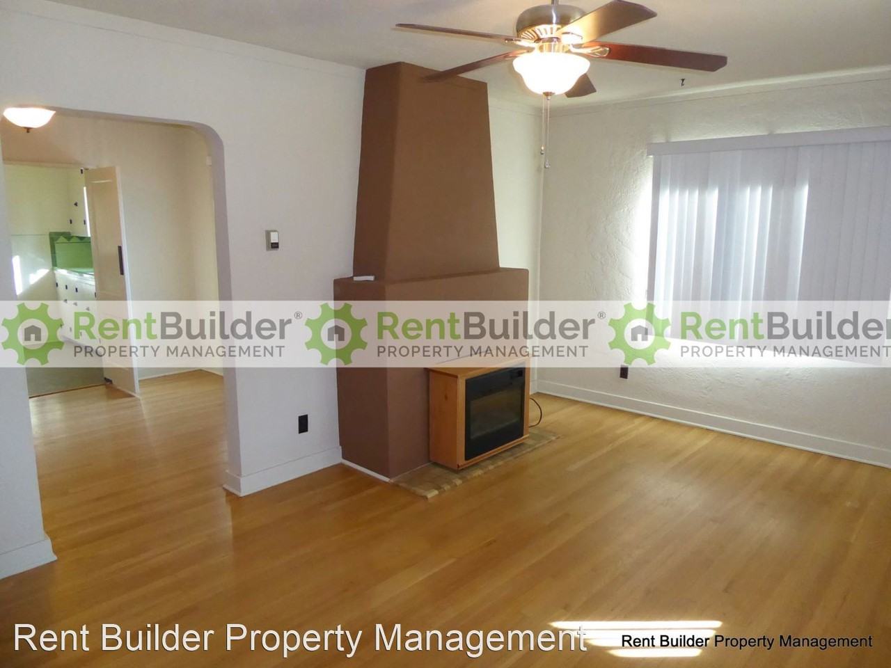 416 Carlisle Blvd Ne - Photo 2 of 24