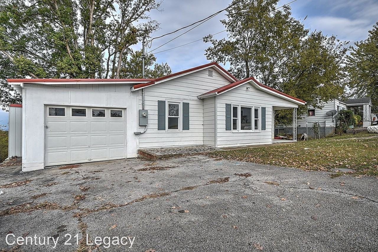 111 Raymond Rd - Photo 2 of 33