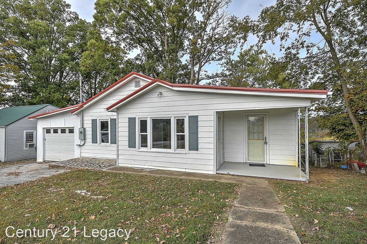 111 Raymond Rd - Photo 3 of 33