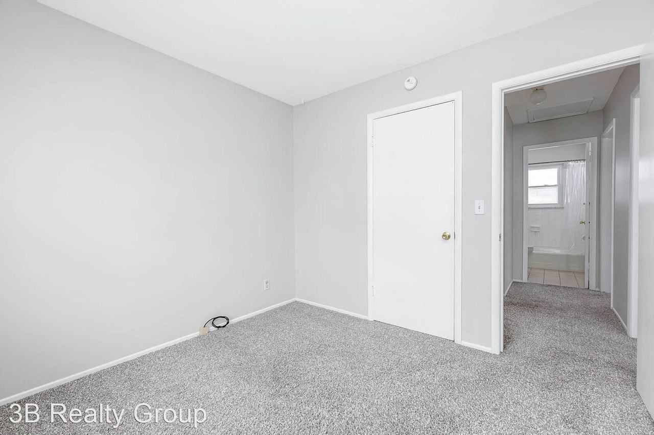 8866 Brittany Dr - Photo 3 of 37