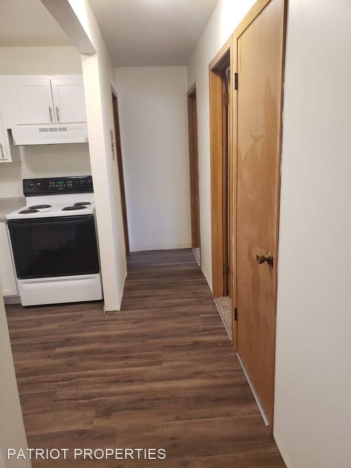 1005 Gilbert Rd - Photo 3 of 9