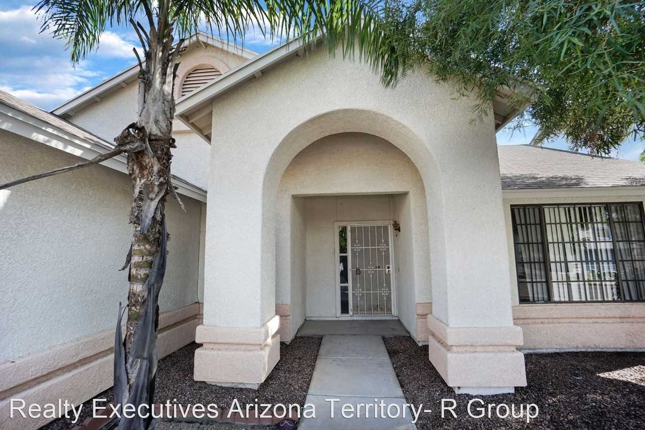 10188 E Kensington Dr - Photo 2 of 15