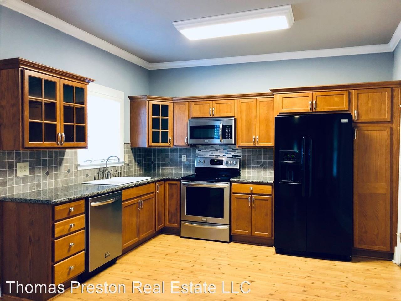 335 Plum St - Photo 2 of 18