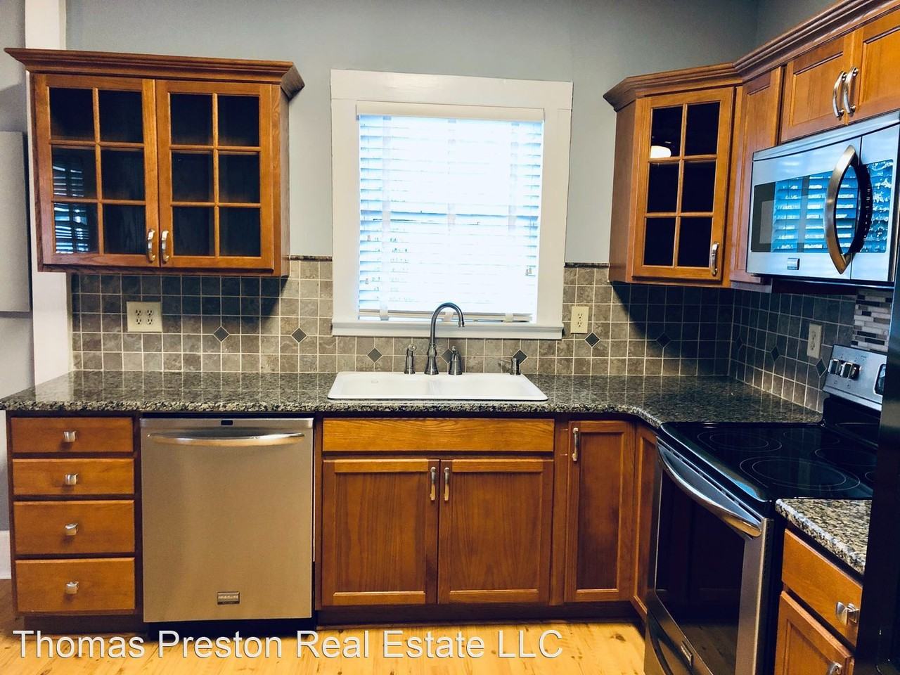 335 Plum St - Photo 3 of 18