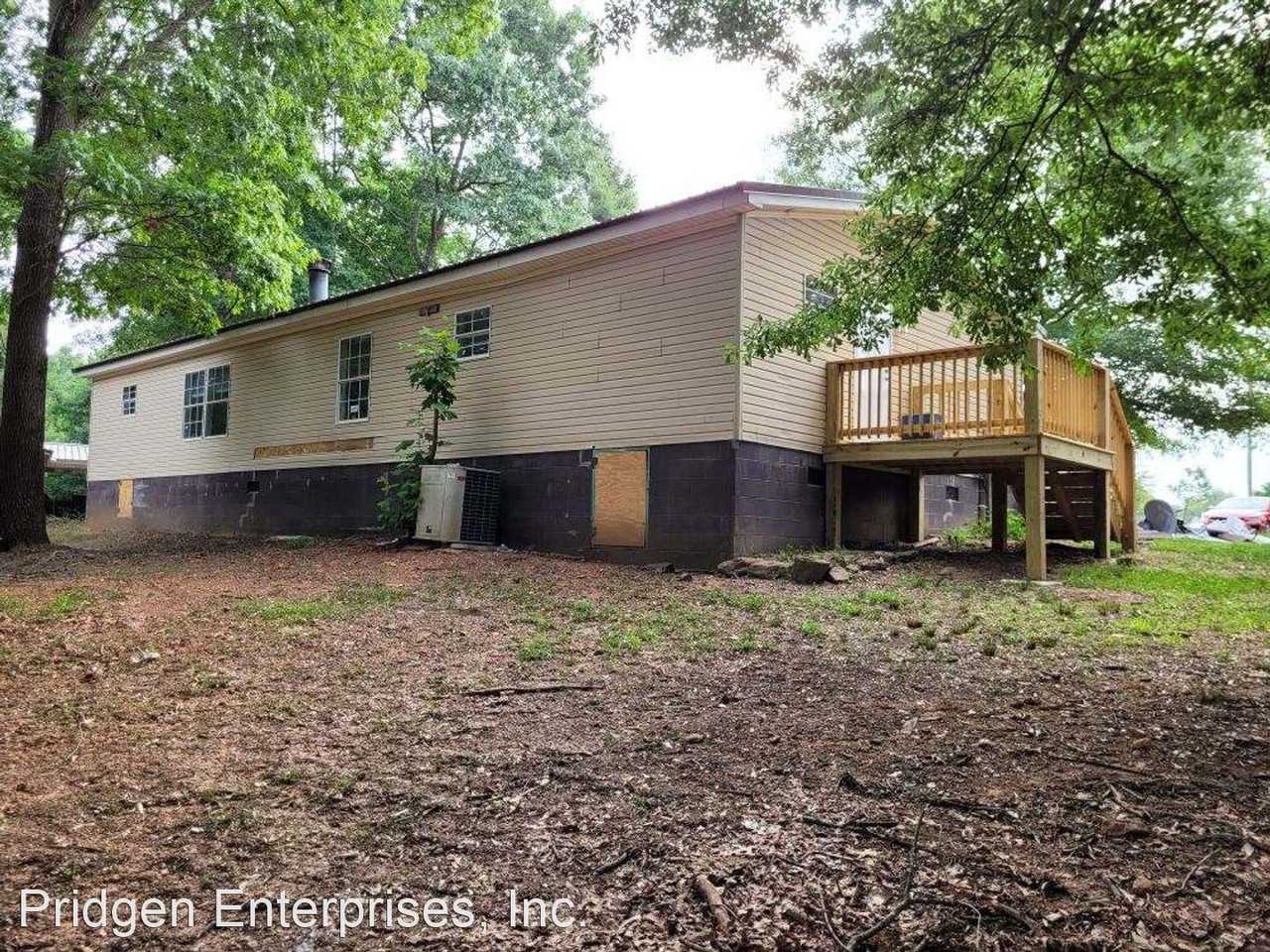 400 Green Meadows Dr - Photo 3 of 16