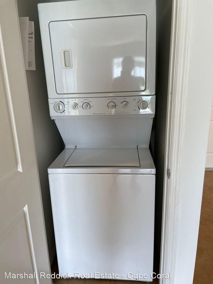 507 Hancock Bridge Parkway - Photo 3 of 23