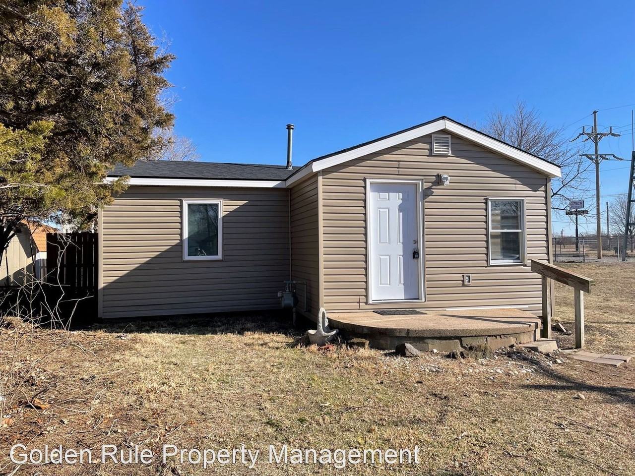 1404 Huxman St - Photo 2 of 13