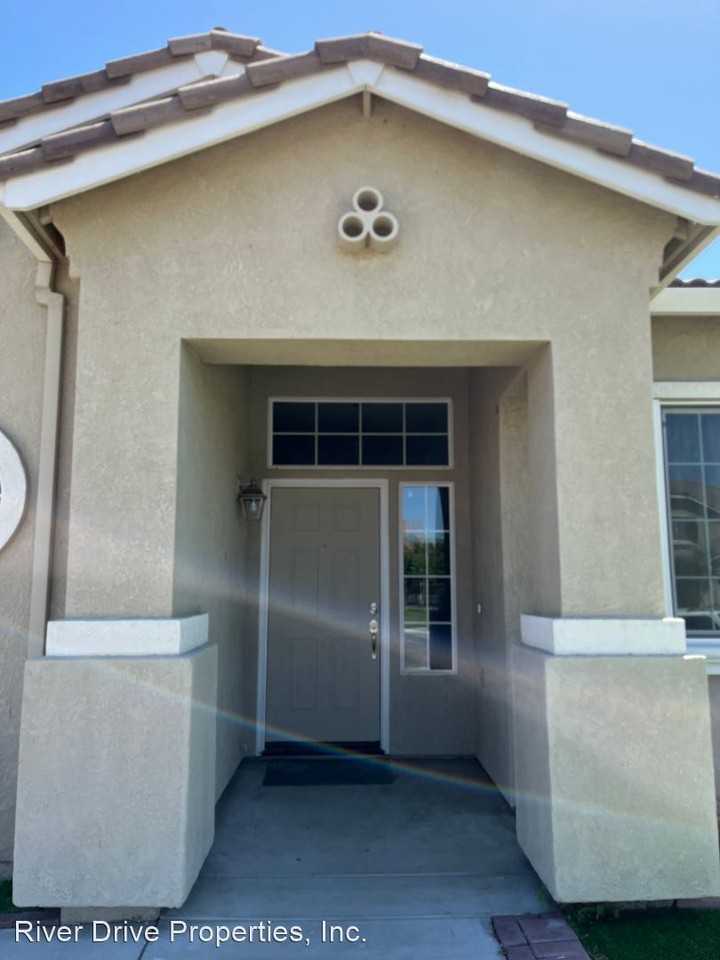 21664 S Cooper Ave - Photo 2 of 20