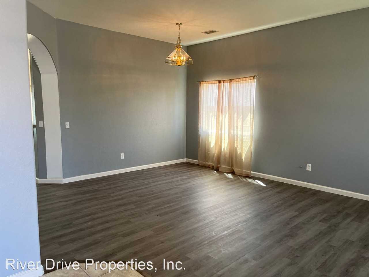 21664 S Cooper Ave - Photo 3 of 20