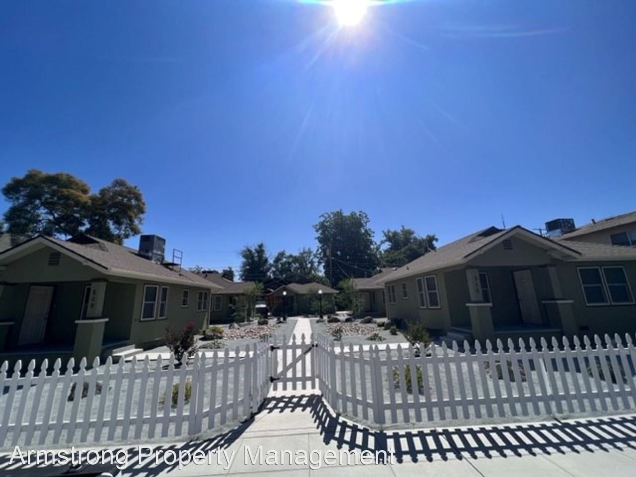 S. Court - Photo 2 of 13