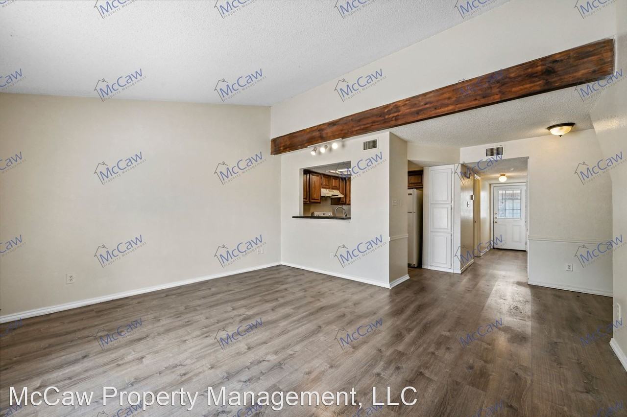 1322 Bluffview Dr. - Photo 3 of 27