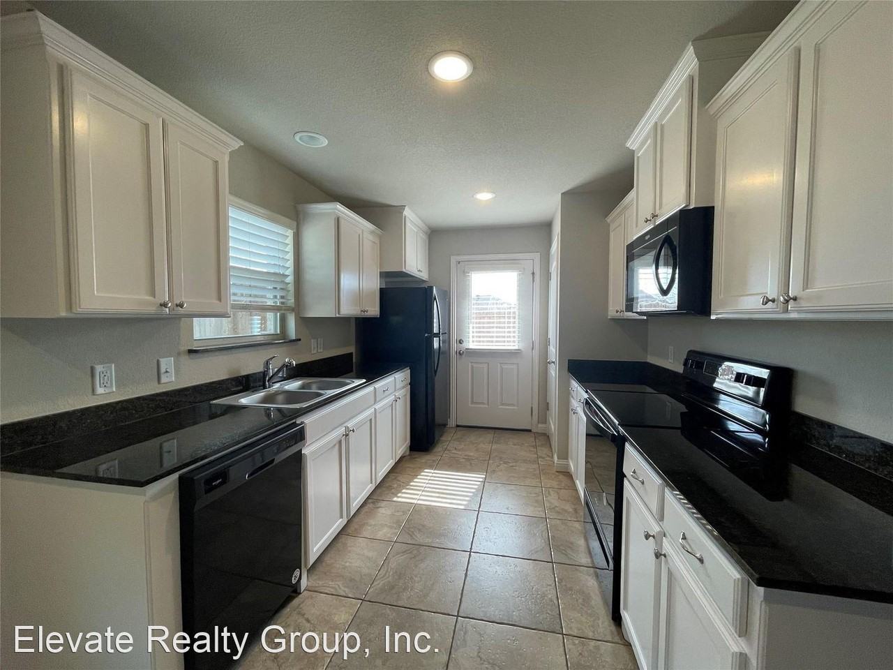 3003 Weave Ct 3005 Weave Ct - Photo 2 of 12