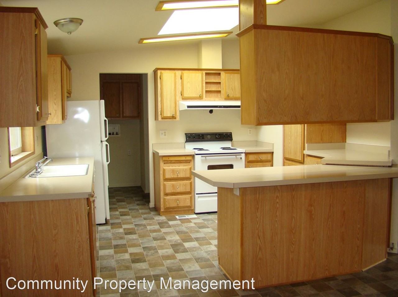 1341 3rd St - Photo 2 of 5