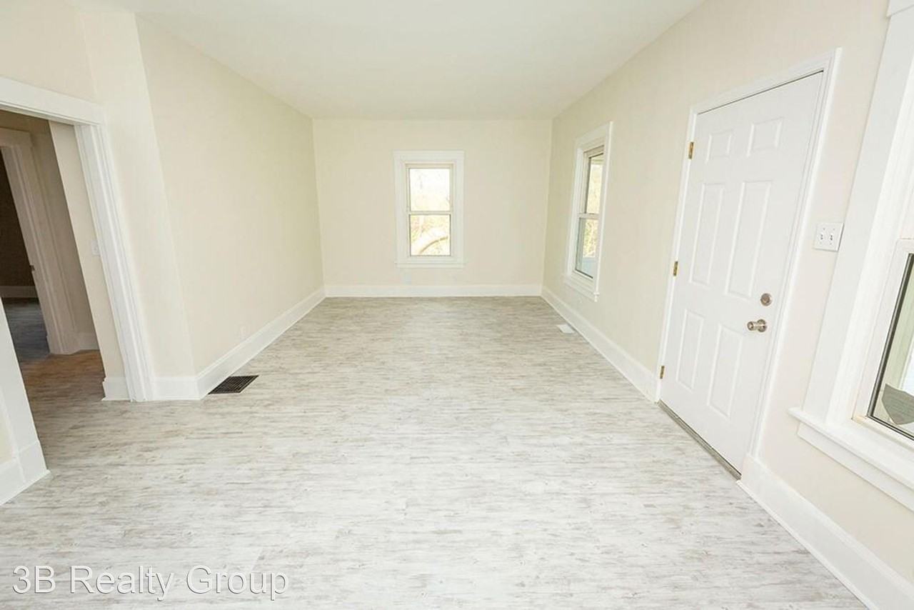 1355 Stanley Rd - Photo 3 of 24