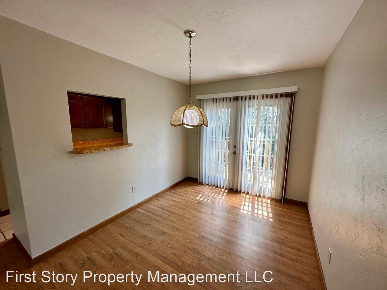 1344 Jackson St - Photo 3 of 17