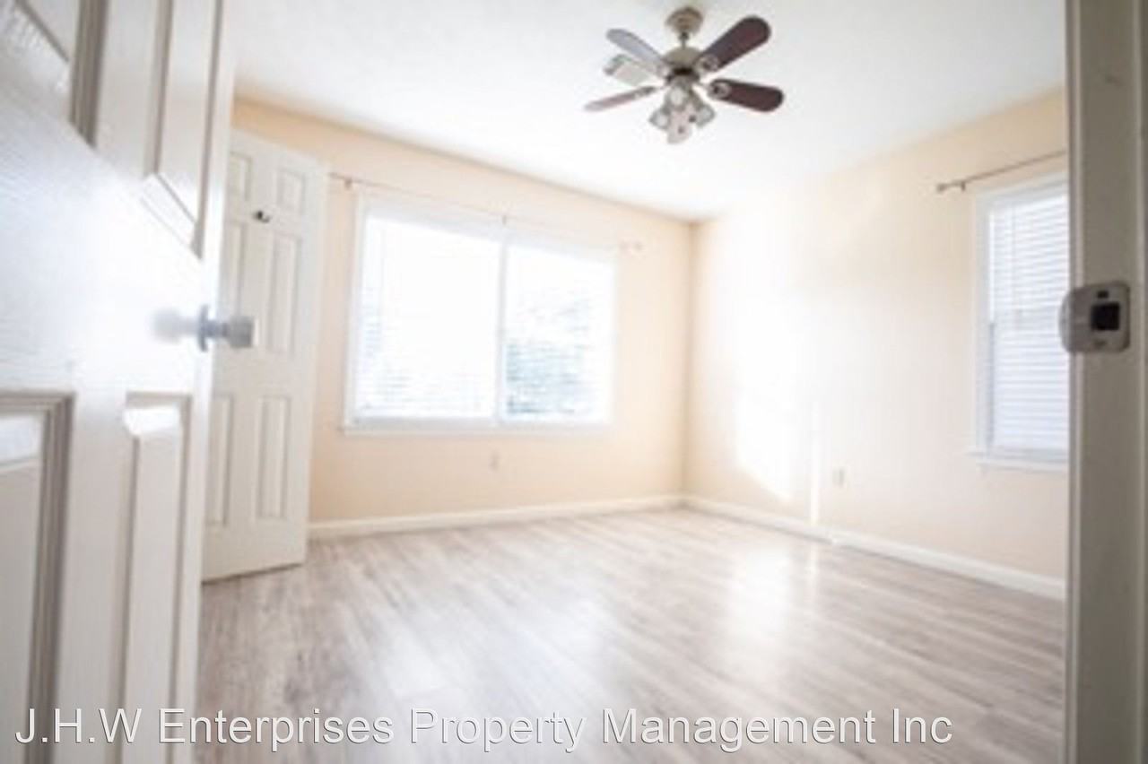 113 Trout St - Photo 3 of 10