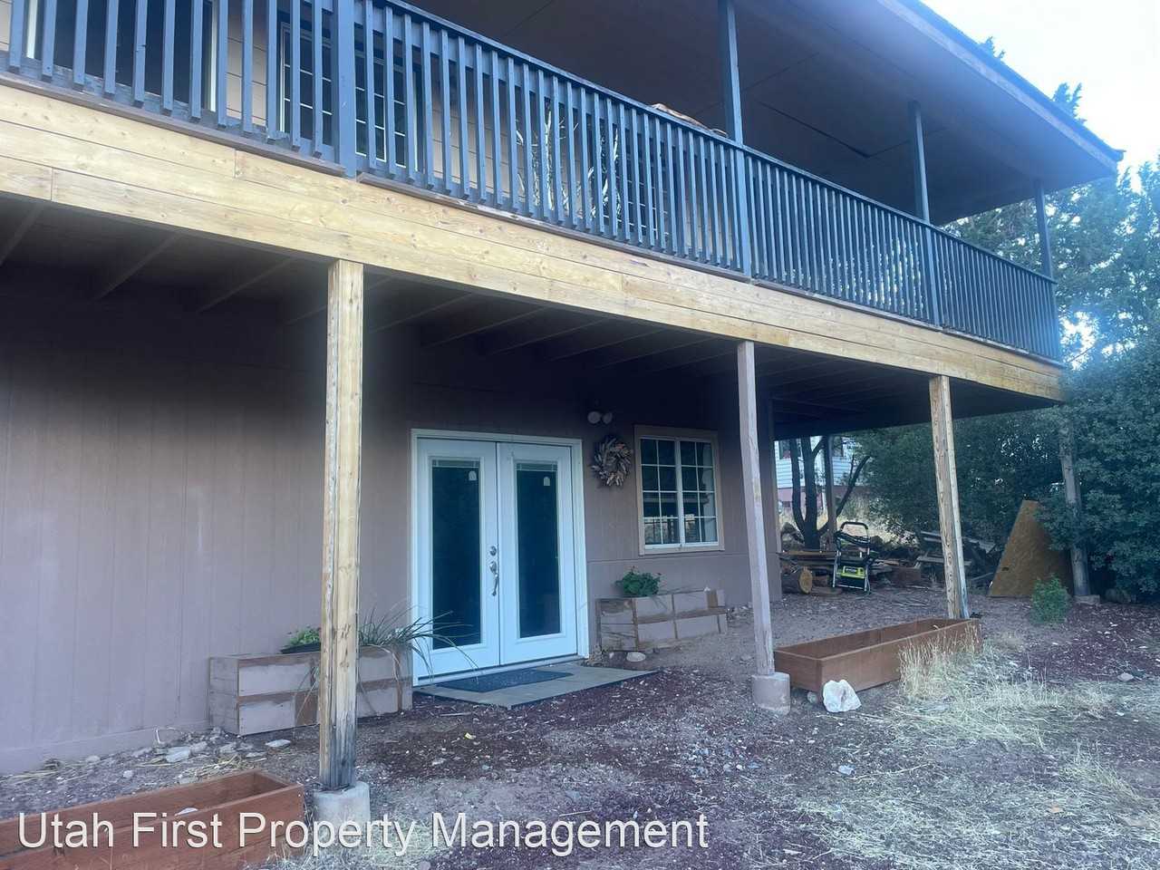 242 Dodge City Trl - Photo 3 of 17