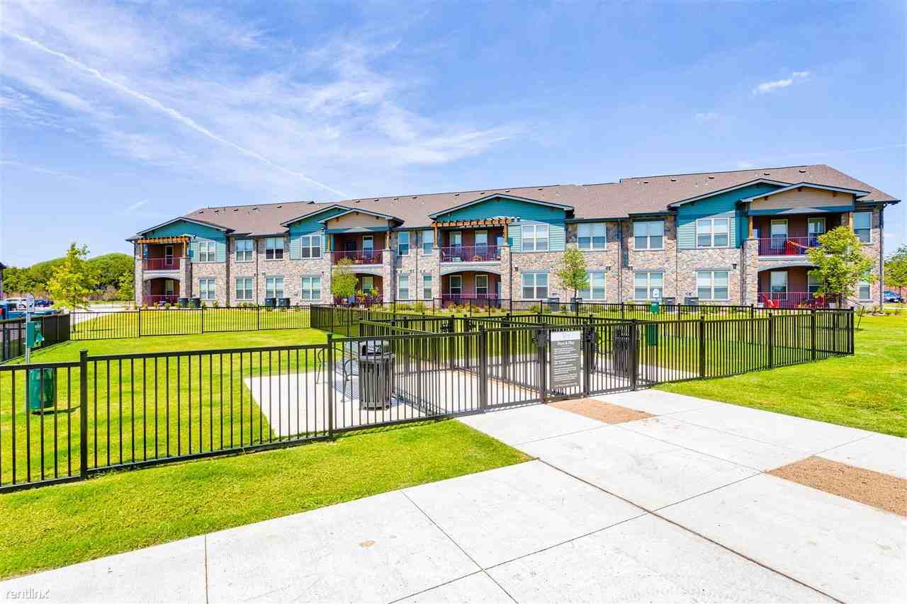 Parc at Windmill Farms - Photo 2 of 18