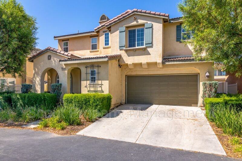 40447 Charlesburg Dr - Photo 3 of 36