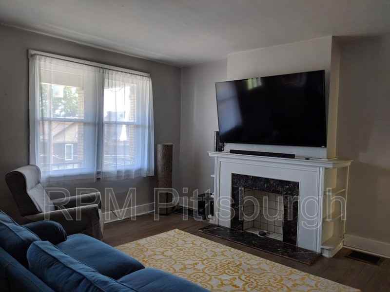 1038 Flemington St - Photo 2 of 14