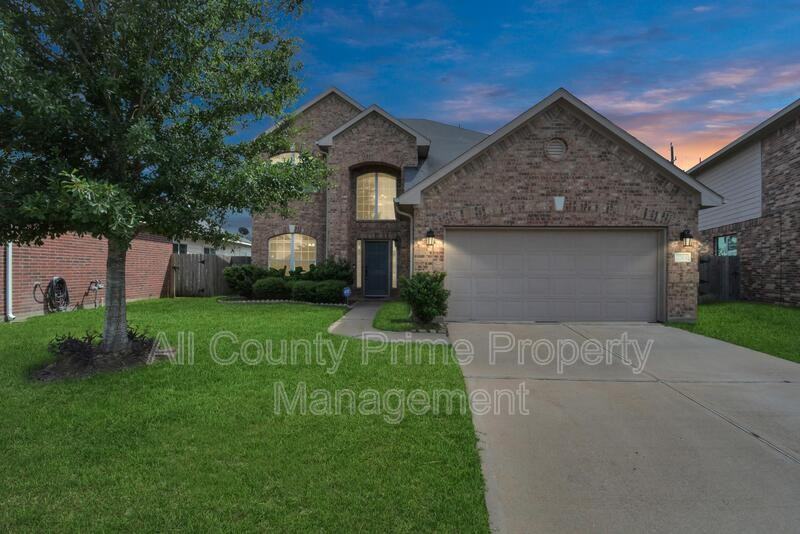 2703 Lakecrest River Dr - Photo 2 of 41